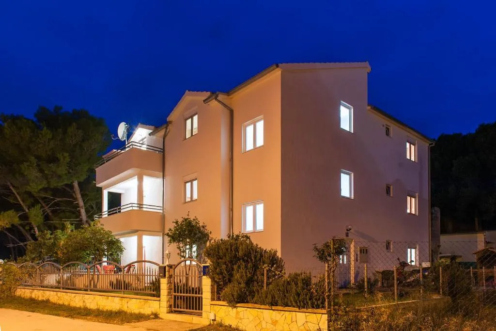 Image of Apartments Maras