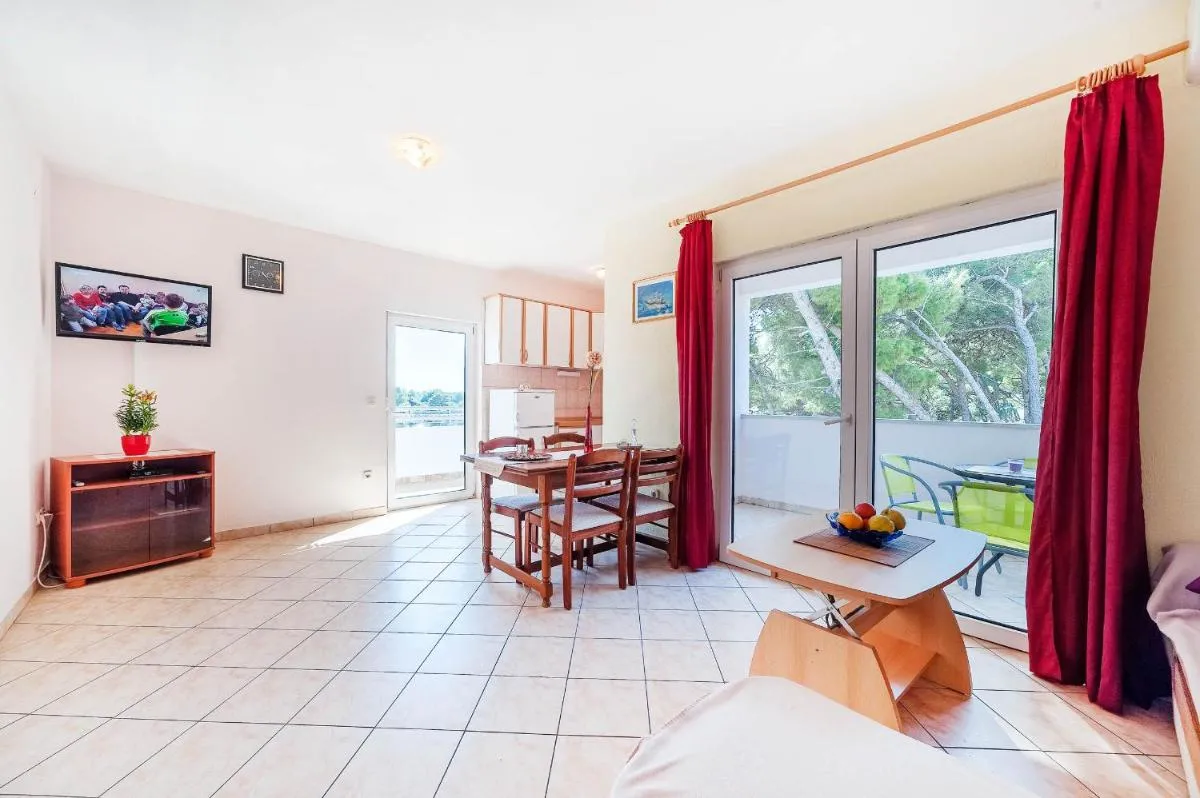 Image 4 of Apartments Maras