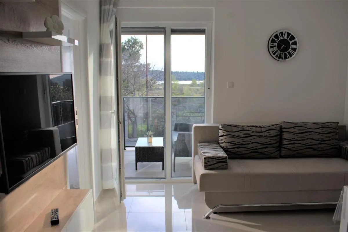 Image 4 of Apartments Rena