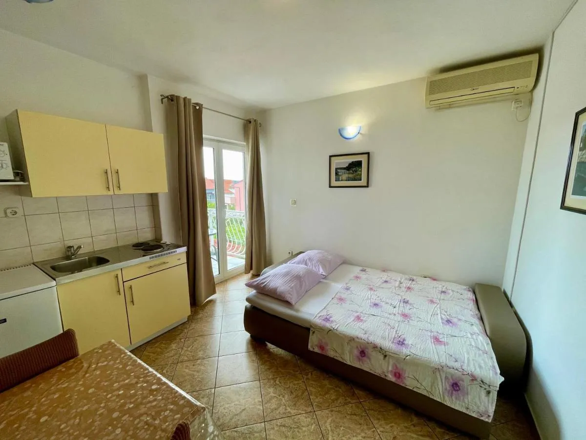 Image 2 of Apartments Šime