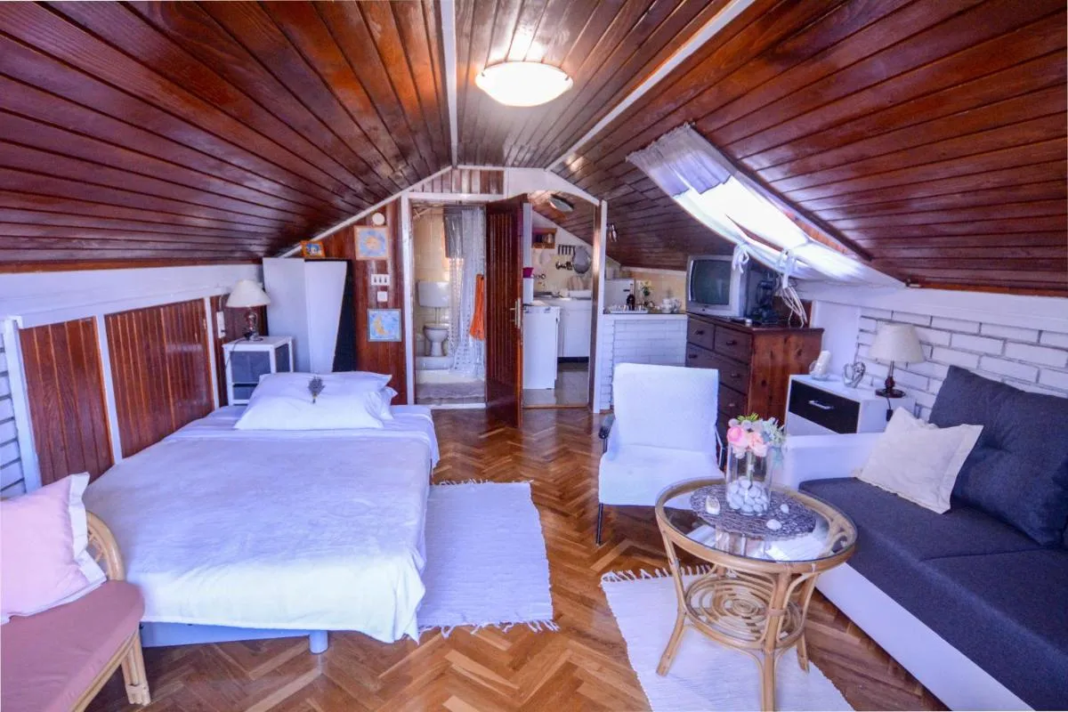Image 1 of Apartments Vendi