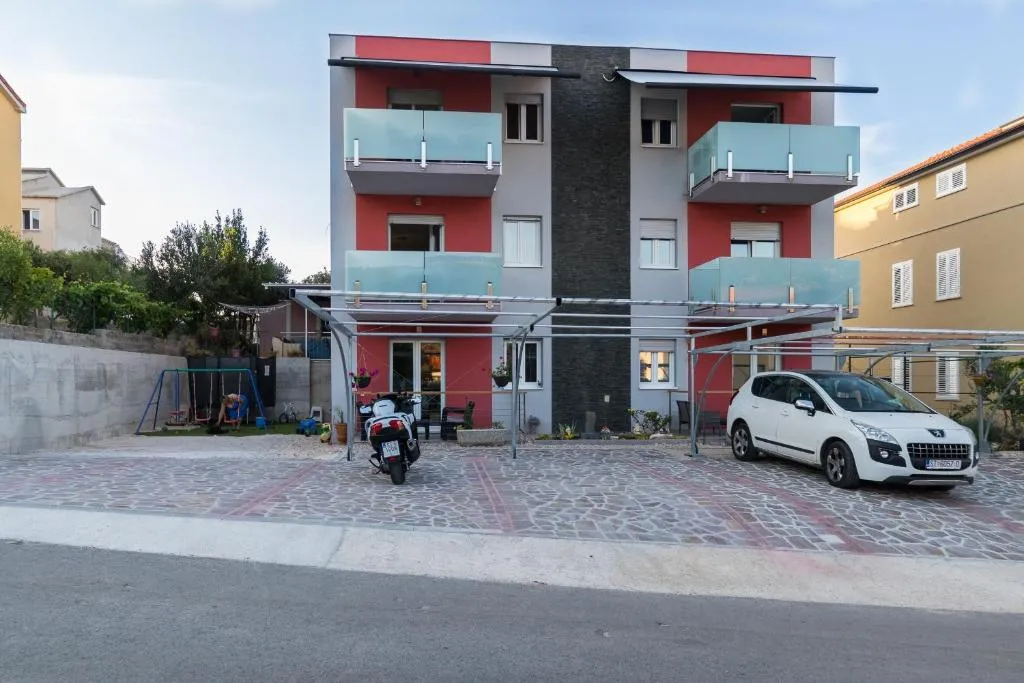 Image of Apartments and rooms with parking space Grebastica, Sibenik – 17831