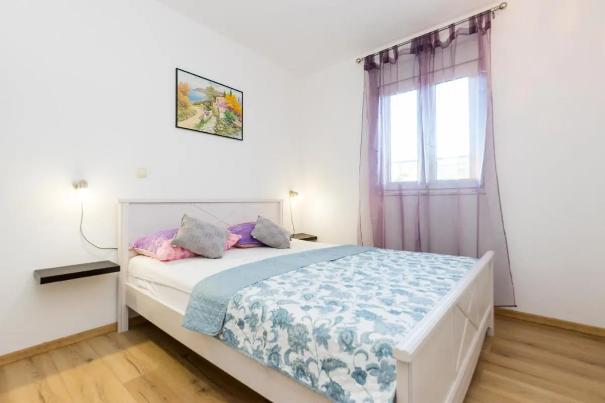 Image 6 of Apartments and rooms with parking space Grebastica, Sibenik – 17831