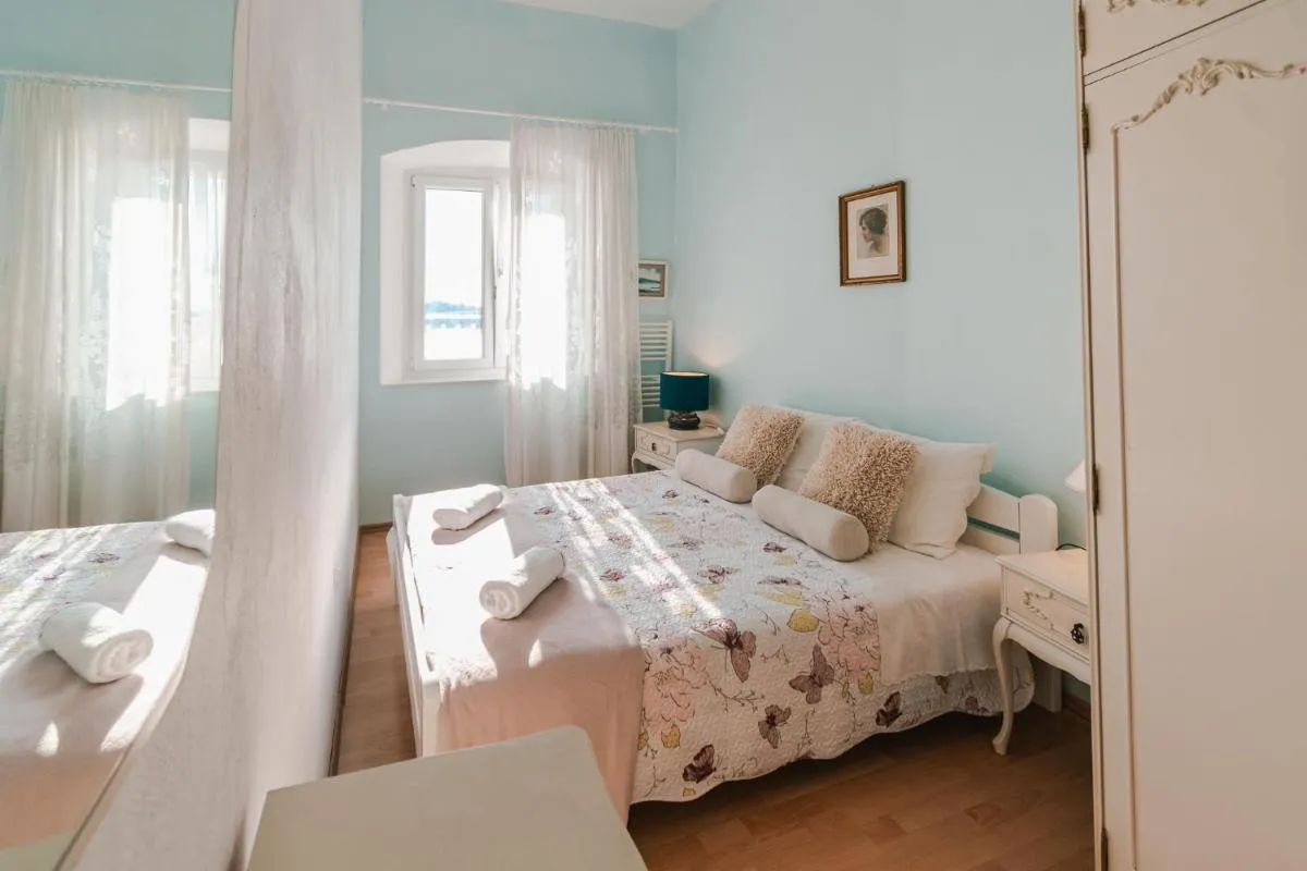 Image 5 of Arya apartment