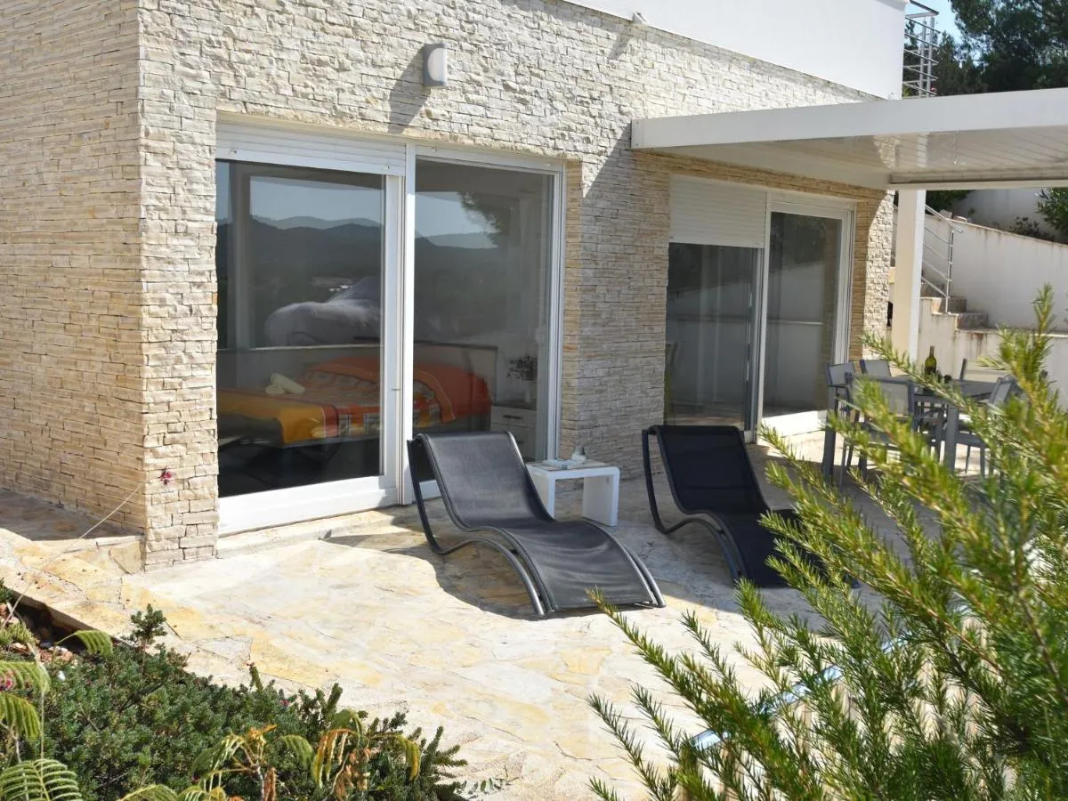 Image 2 of Comfortable two-bedroom apartment