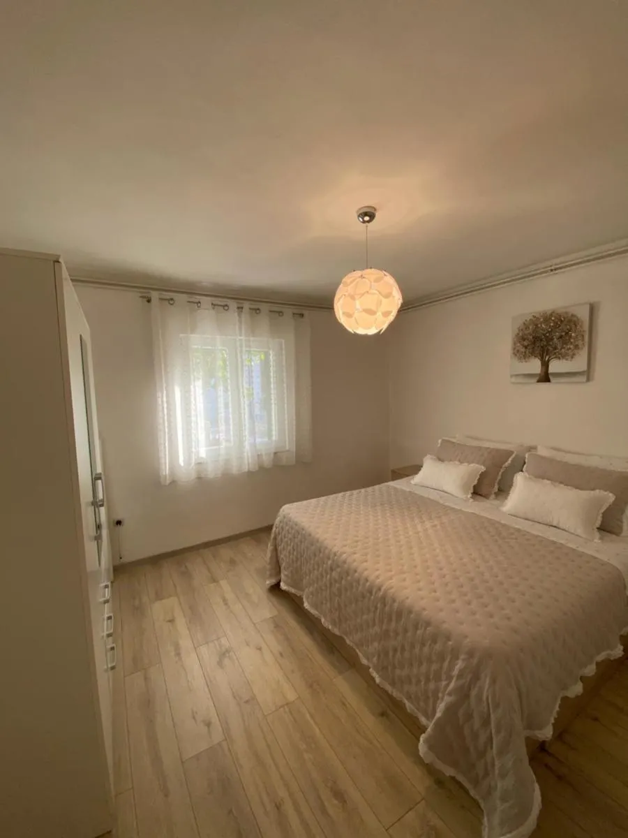 Image 6 of Comfy apartment in a quiet neighborhood