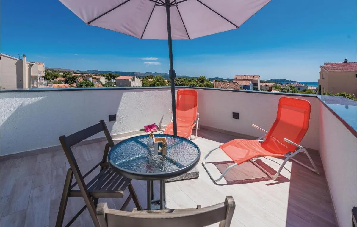 Image 2 of Four-Bedroom Holiday Home In Sibenik