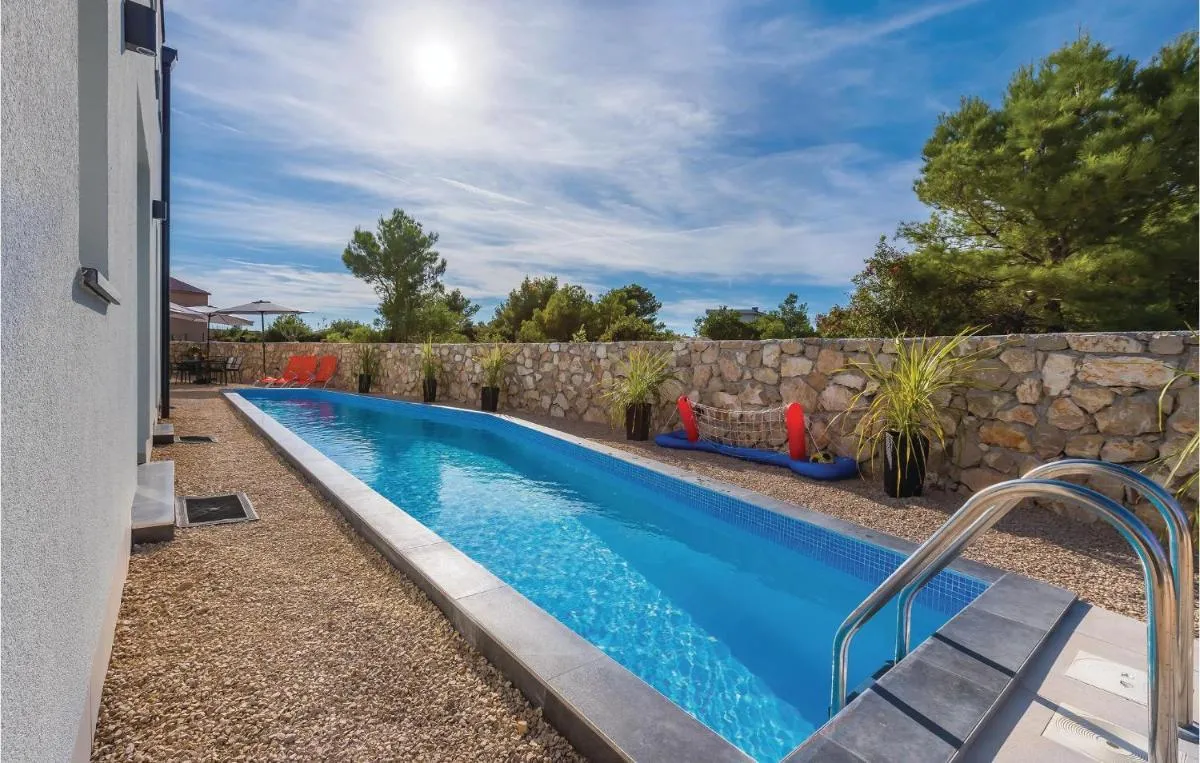 Image 4 of Four-Bedroom Holiday Home In Sibenik