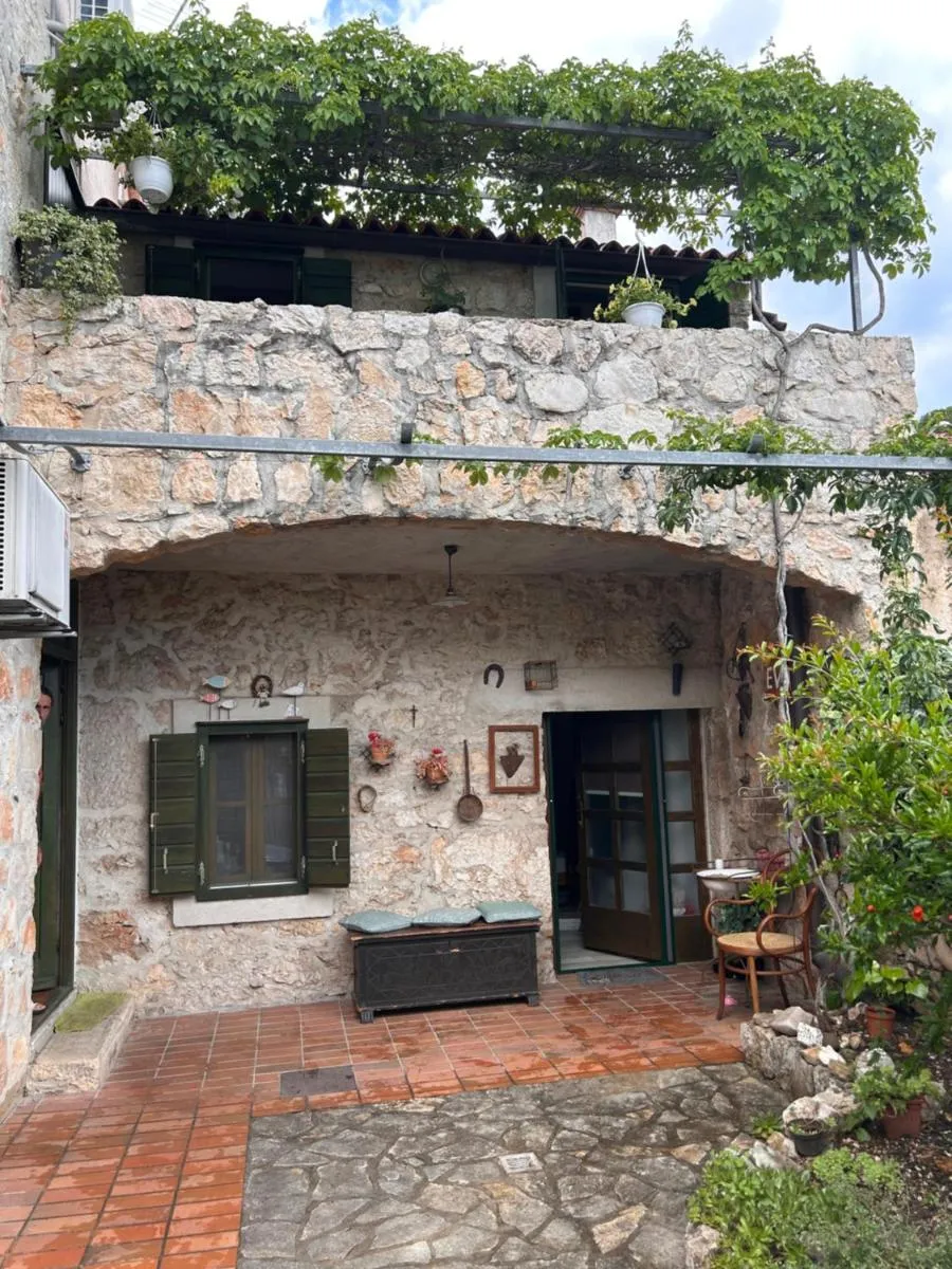 Image 5 of Gaya apartments
