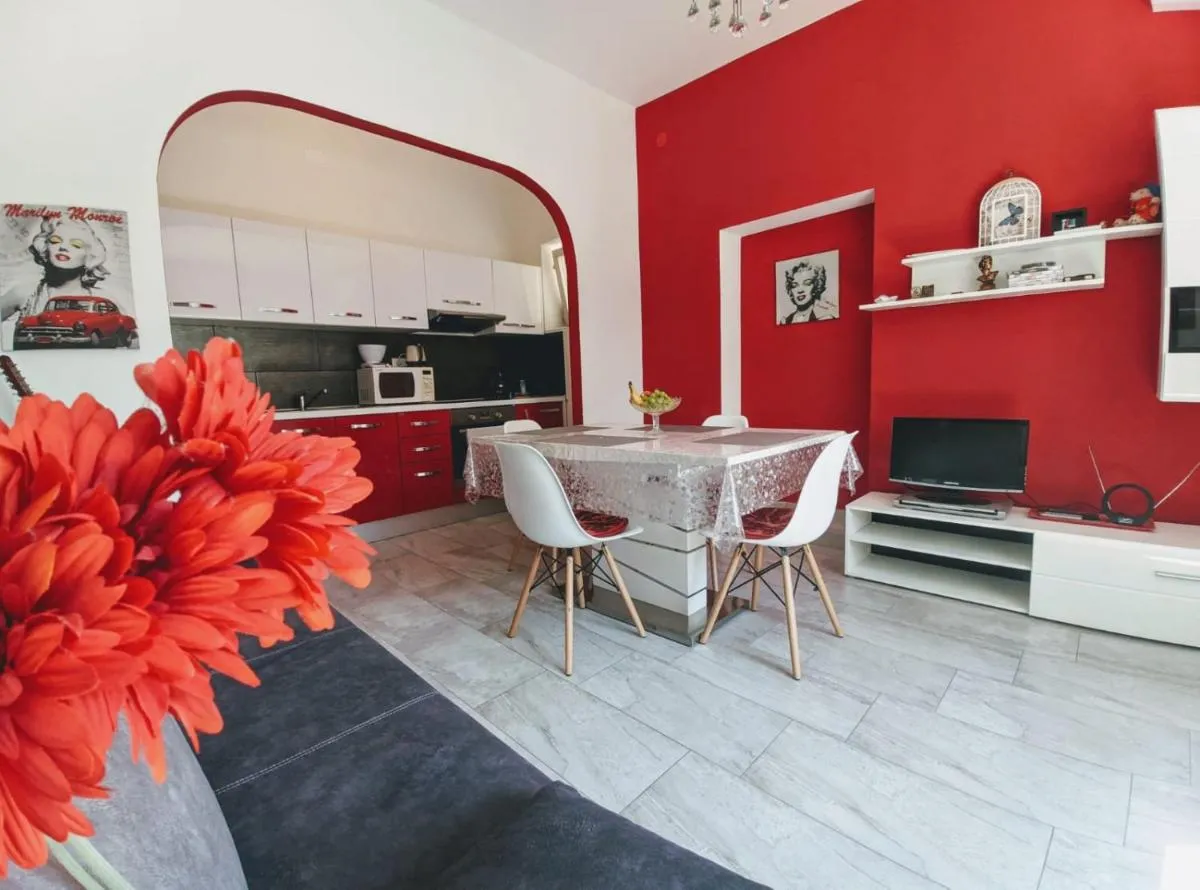 Image 1 of Glorianita sweethome,centro, FREE parking,SELF CHECK- IN