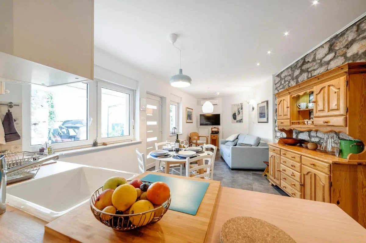 Image 5 of Green Oasis City Center Apartment