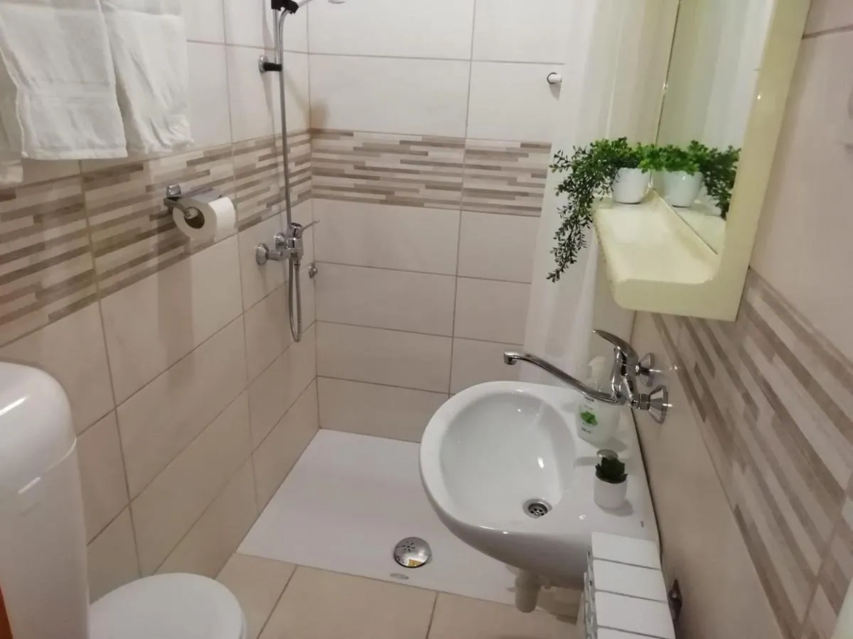 Image 6 of Guesthouse Brodarica (3814)