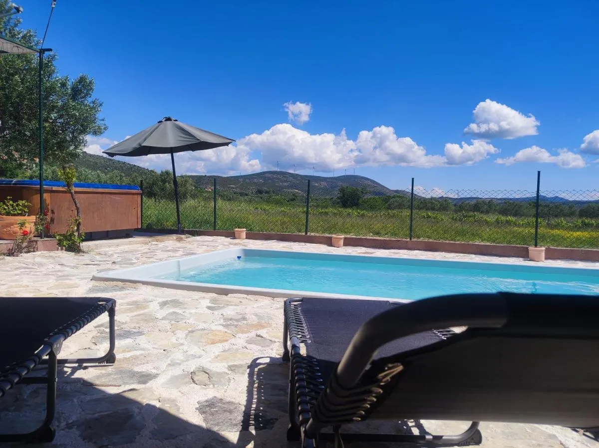 Image 2 of Holiday House Mablo with pool & jacuzzi