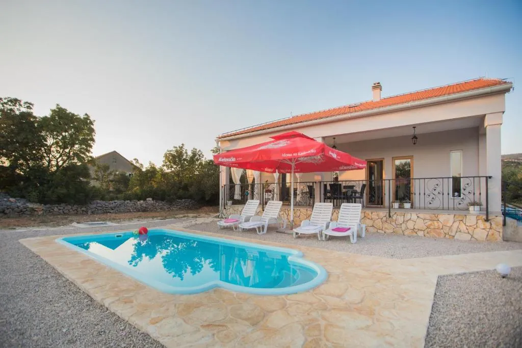 Image of Holiday home with pool Kristal