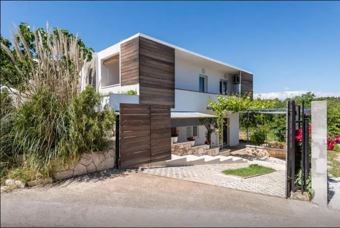 Image 6 of Luxury Apartment with Private Heated Pool