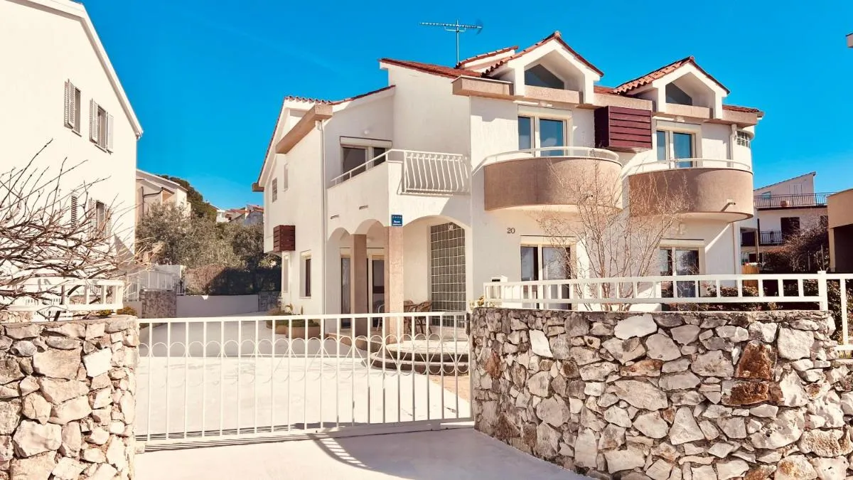 Image 1 of Luxury Beach Apartment w Sunset Sea Views