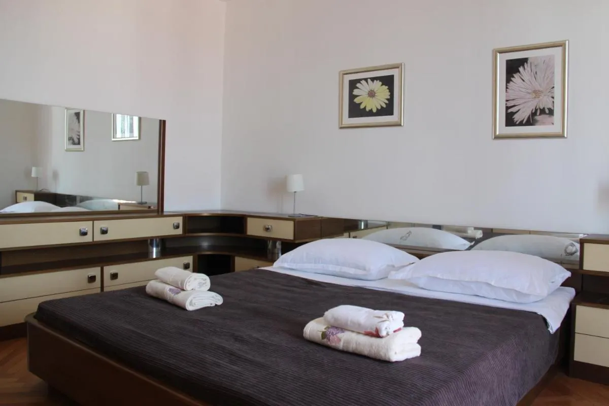 Image 1 of Mikulandra apartment