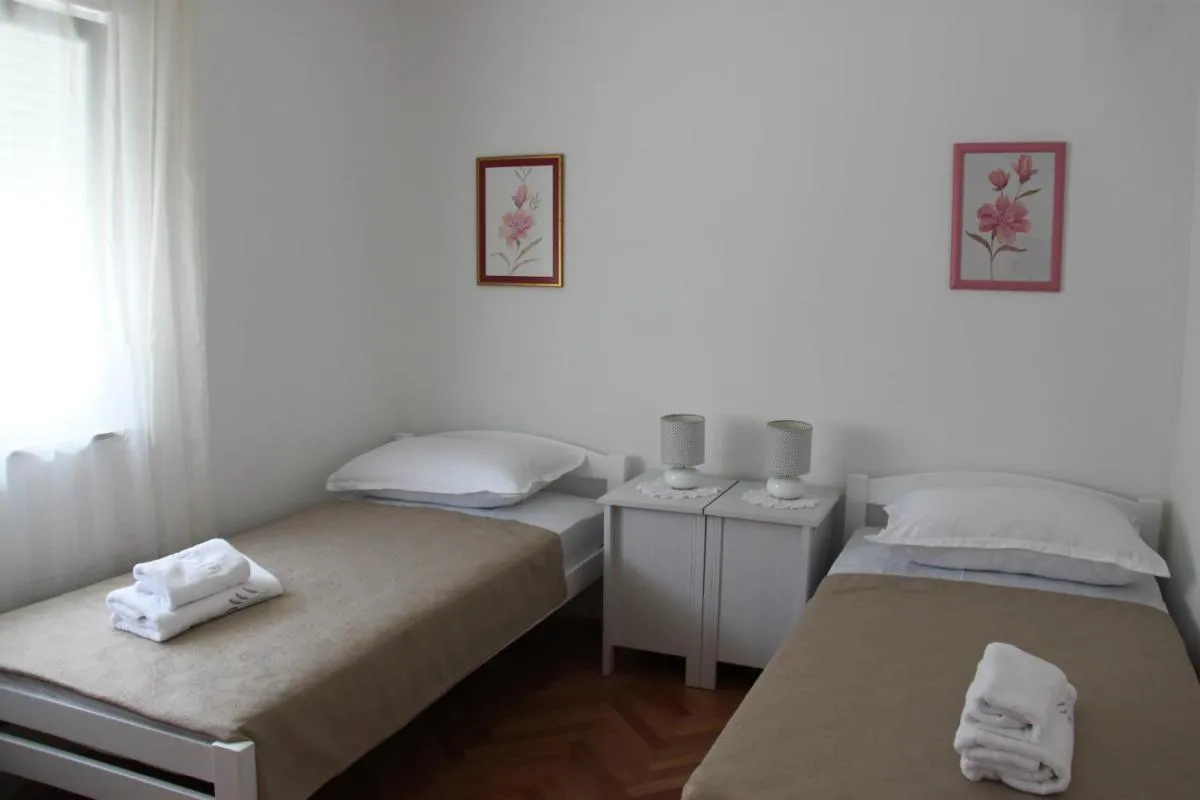 Image 6 of Mikulandra apartment