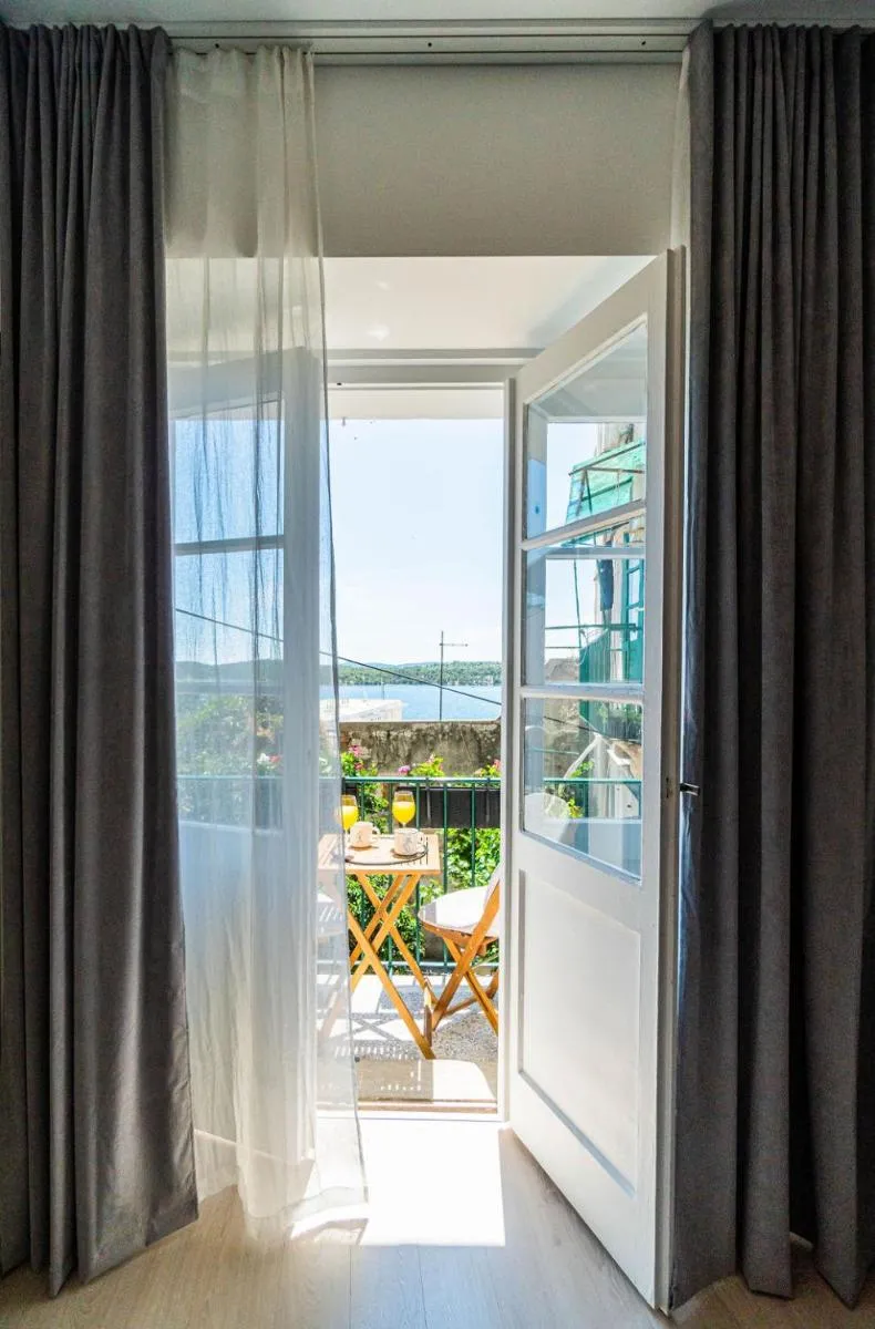 Image 4 of New central studio – La Mer