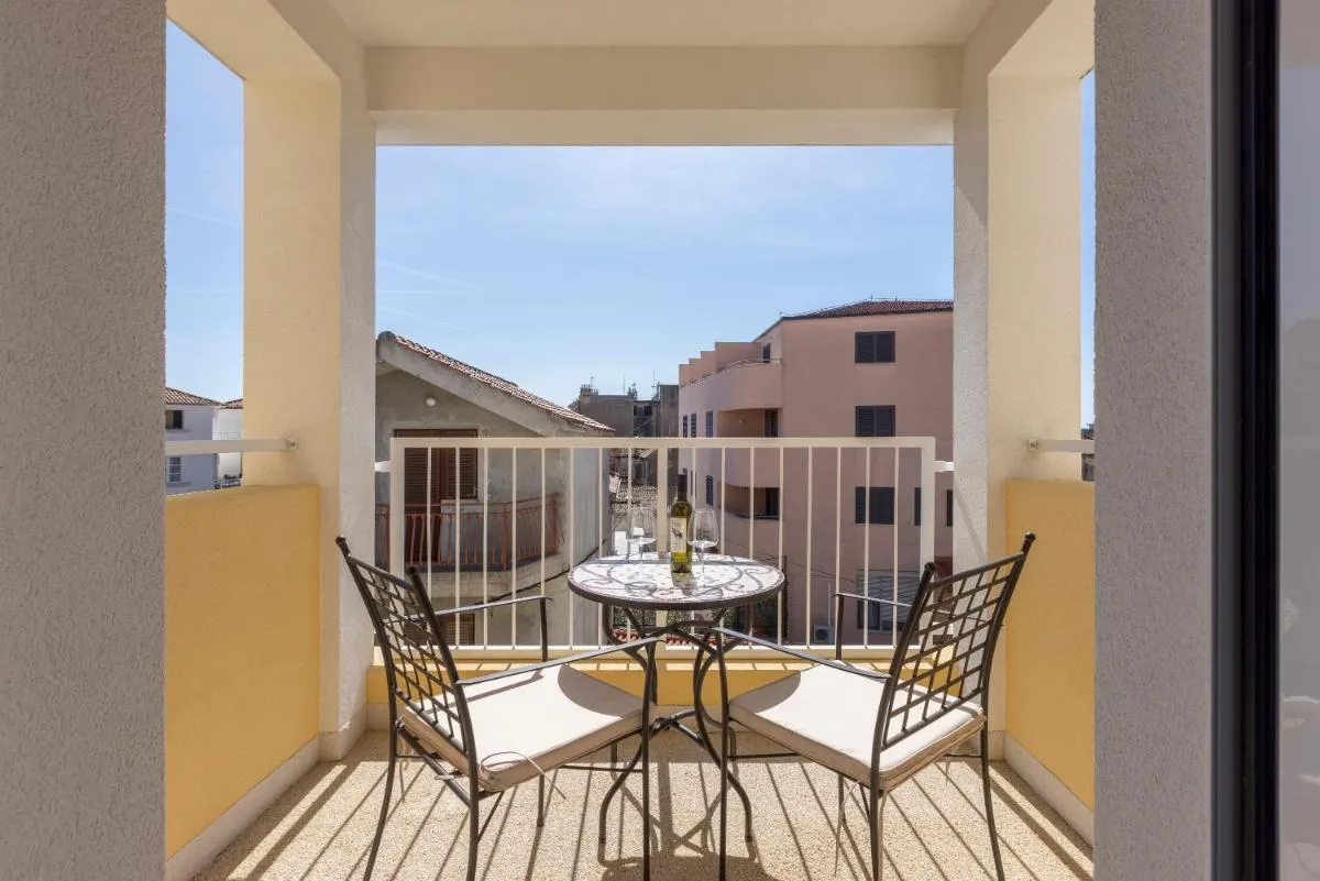 Image 2 of PORTO SERENO apartments