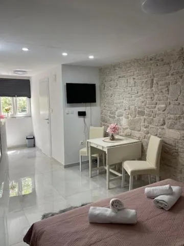 Image 4 of Royal City Apartments Šibenik