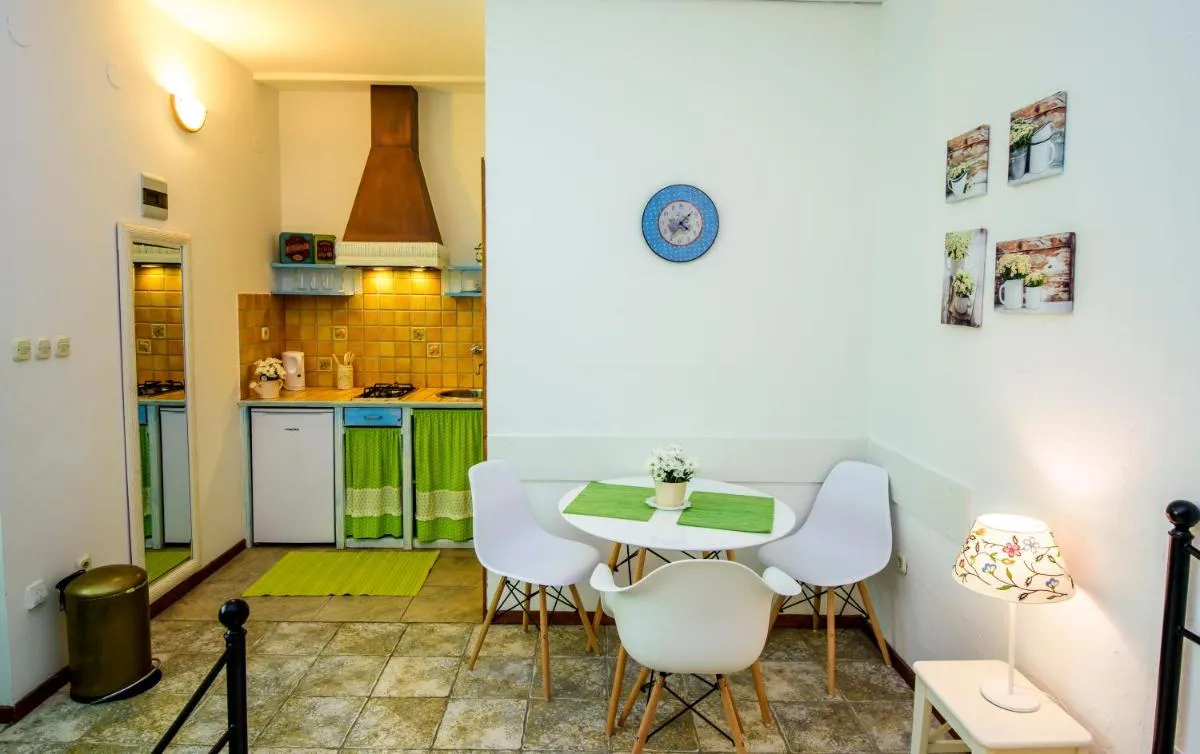 Image 3 of Rustica Apartments