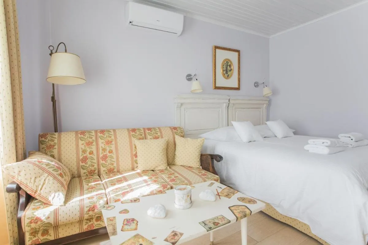 Image 6 of Shabby Chic Apartments
