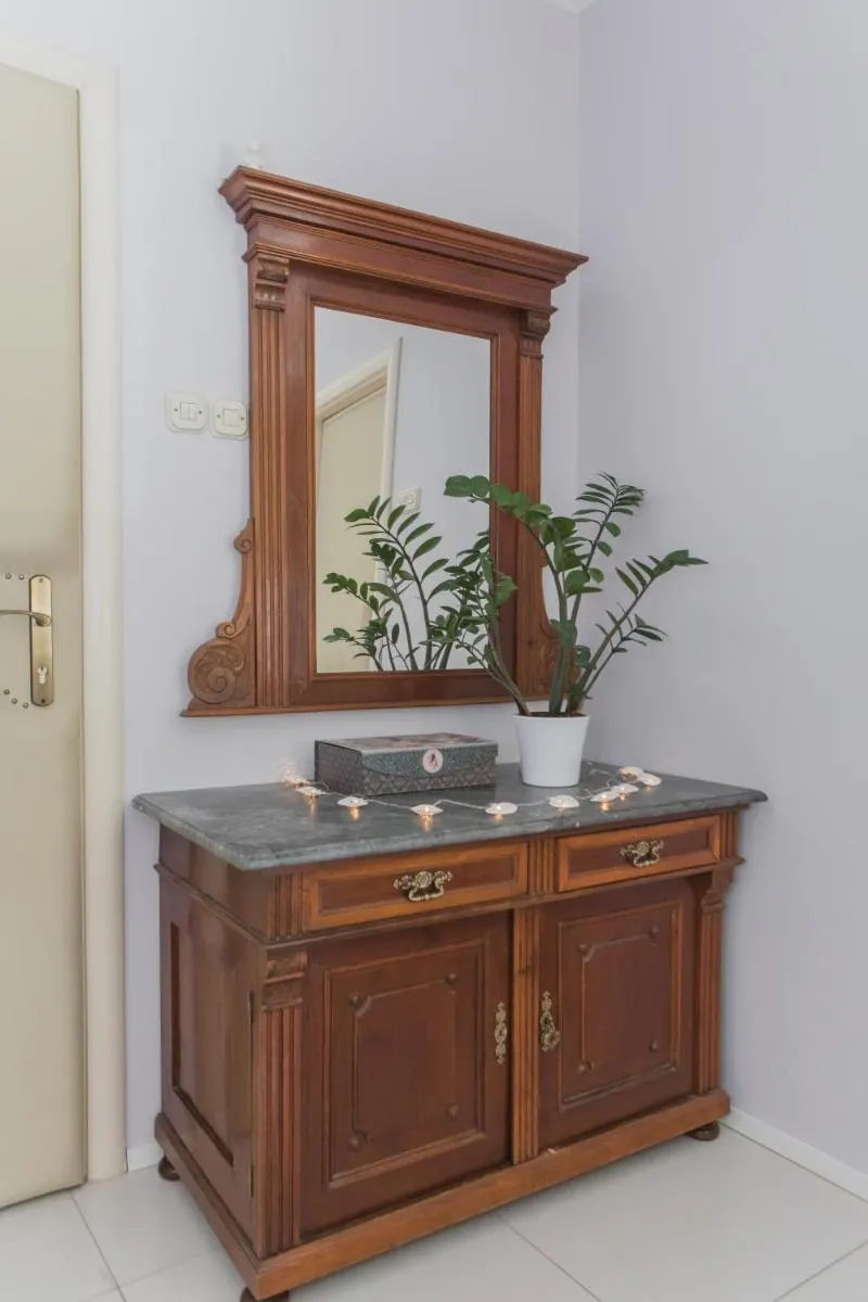 Image 3 of Shabby Chic Apartments