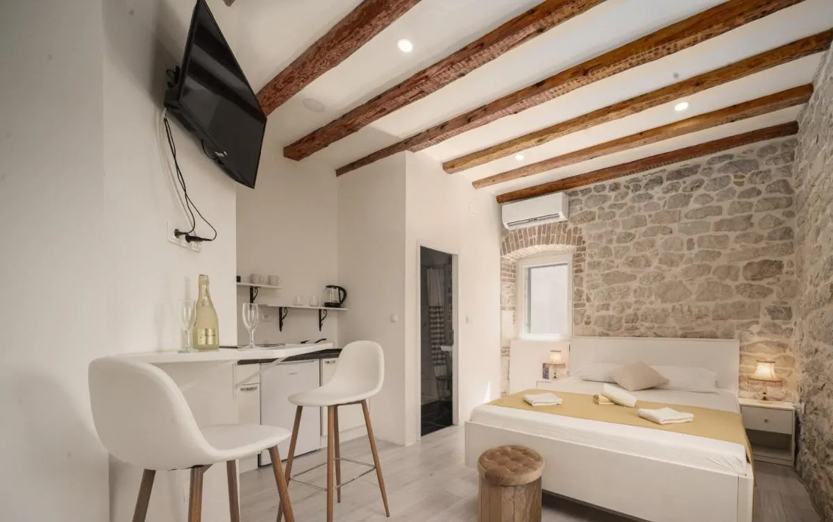 Image 2 of Šibenik Style Suites