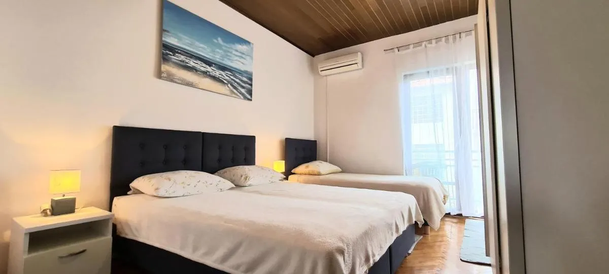 Image 5 of Solaris Apartments