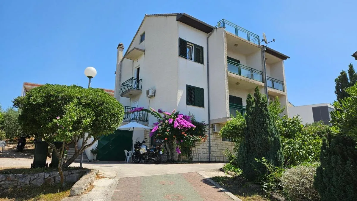 Image 1 of Solaris Apartments