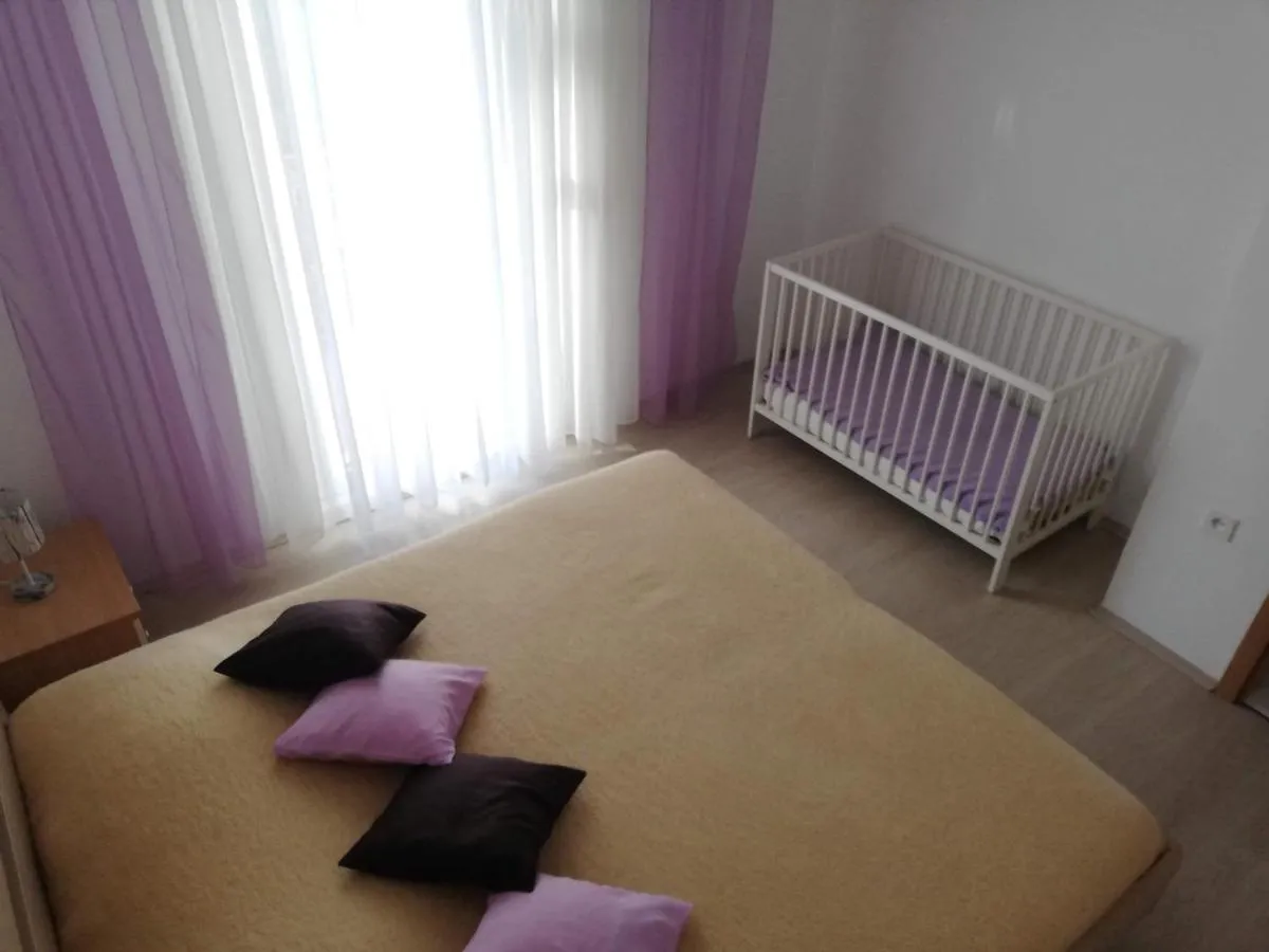 Image 1 of Spacious family apartment with parking in the shade and barbecue house