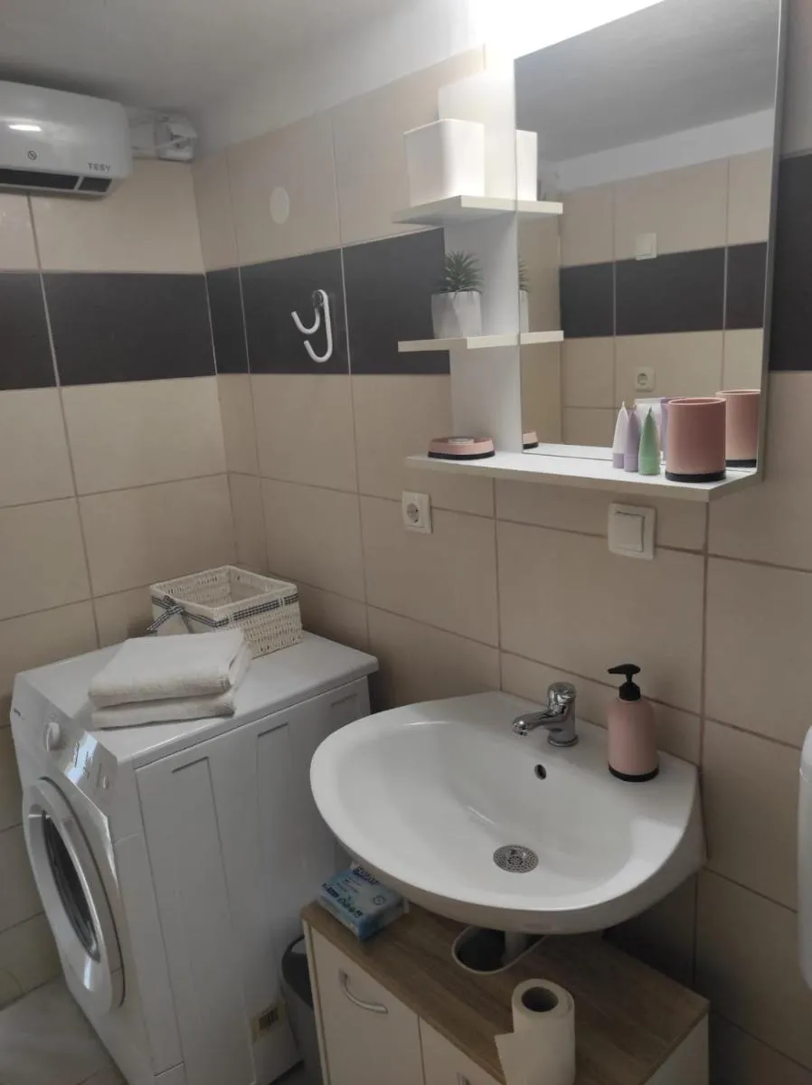 Image 4 of Studio Apartment Petrov