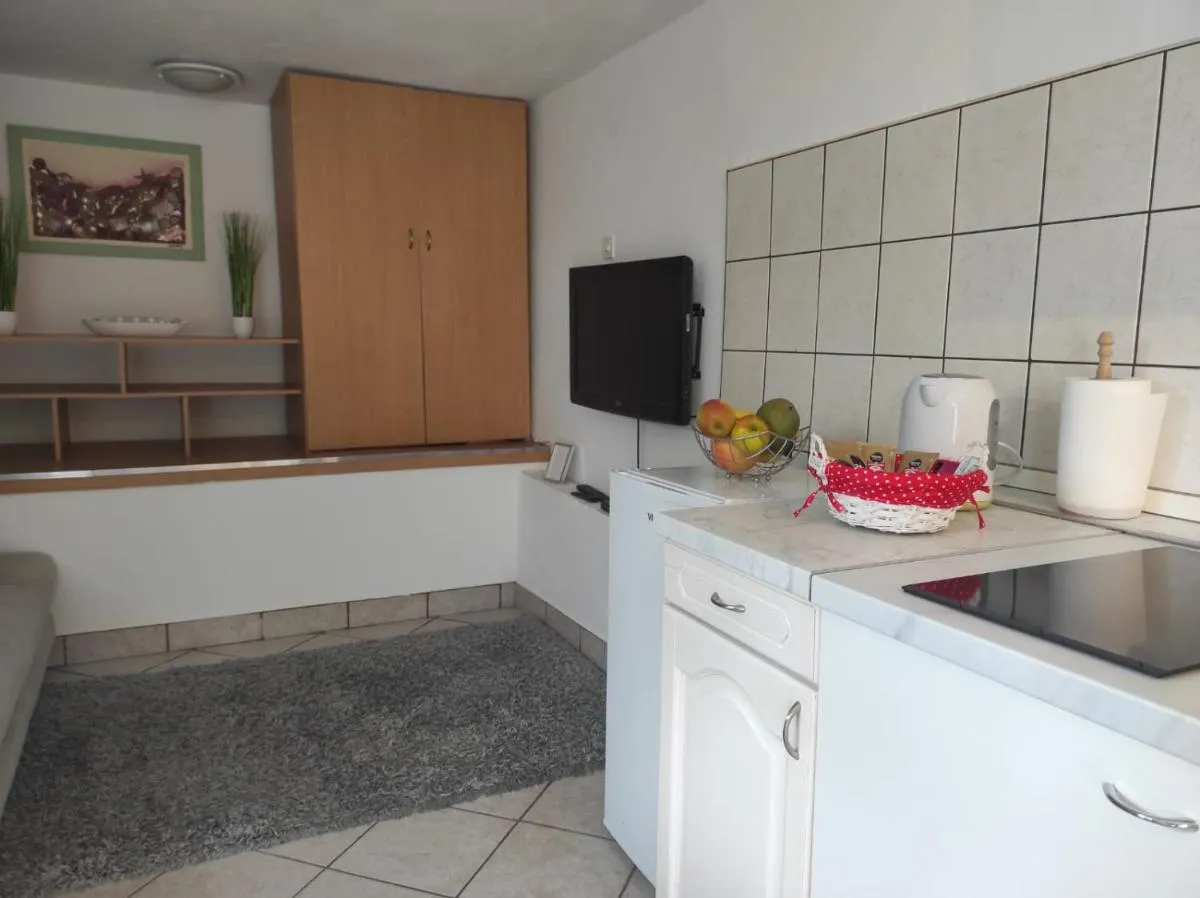 Image 2 of Studio Apartment Petrov