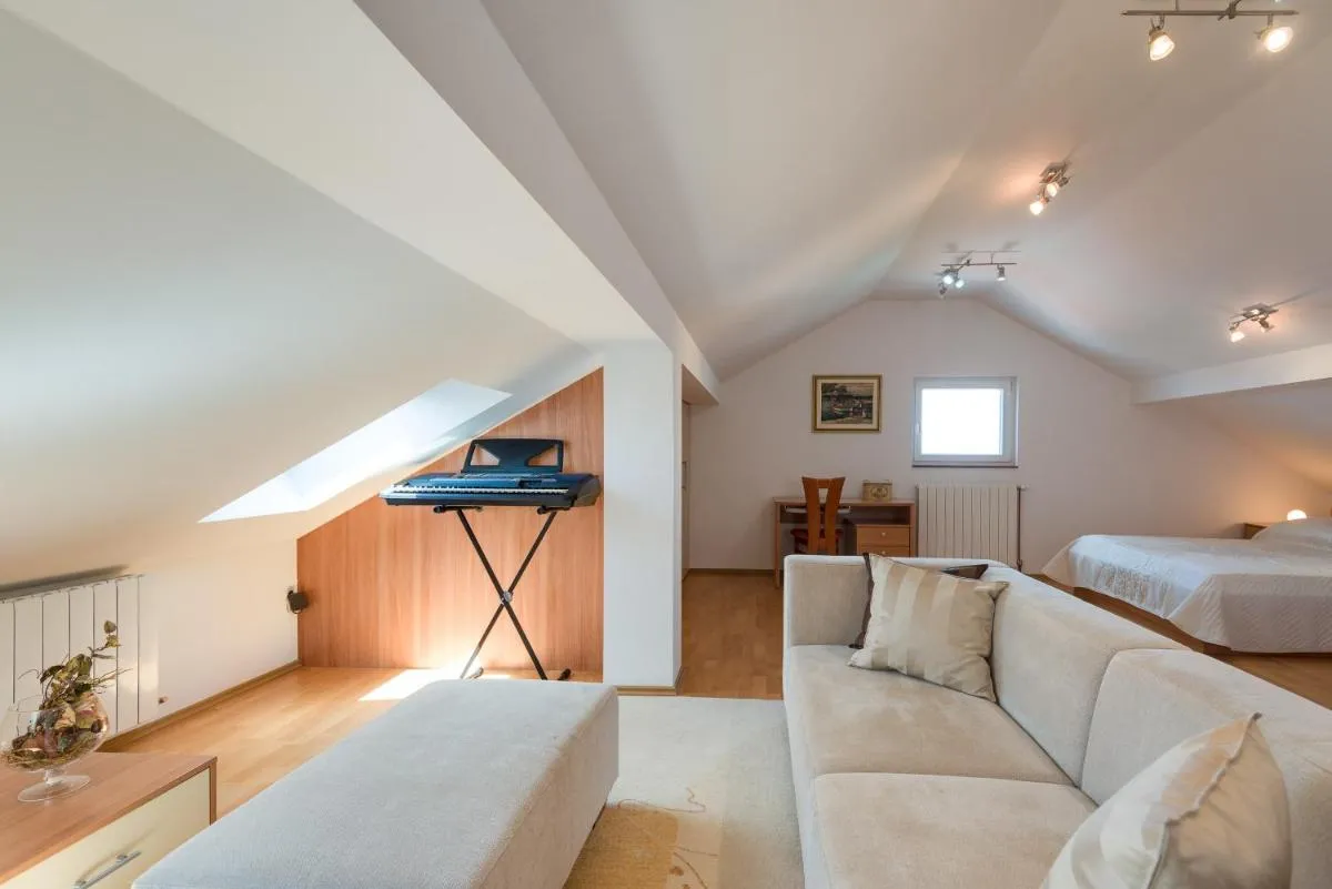 Image 6 of Studio Maslina