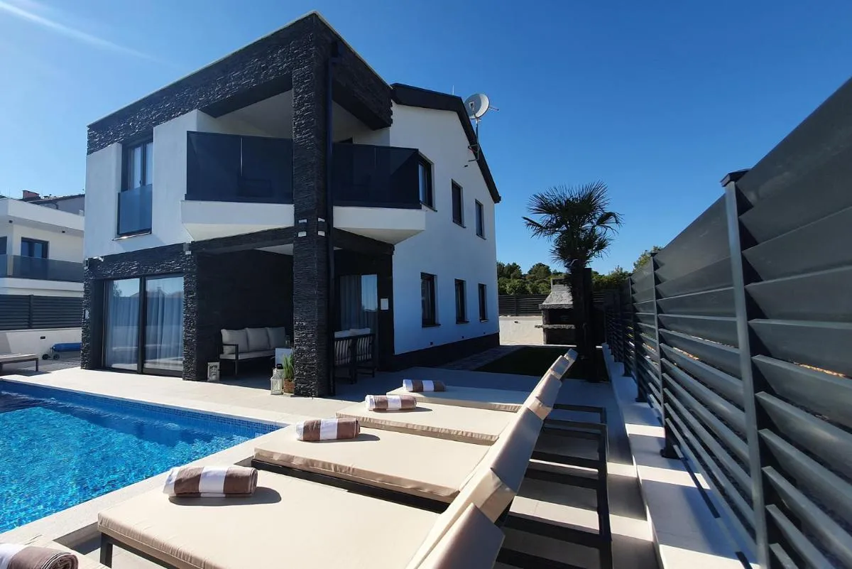 Image 3 of Villa Black Pearl