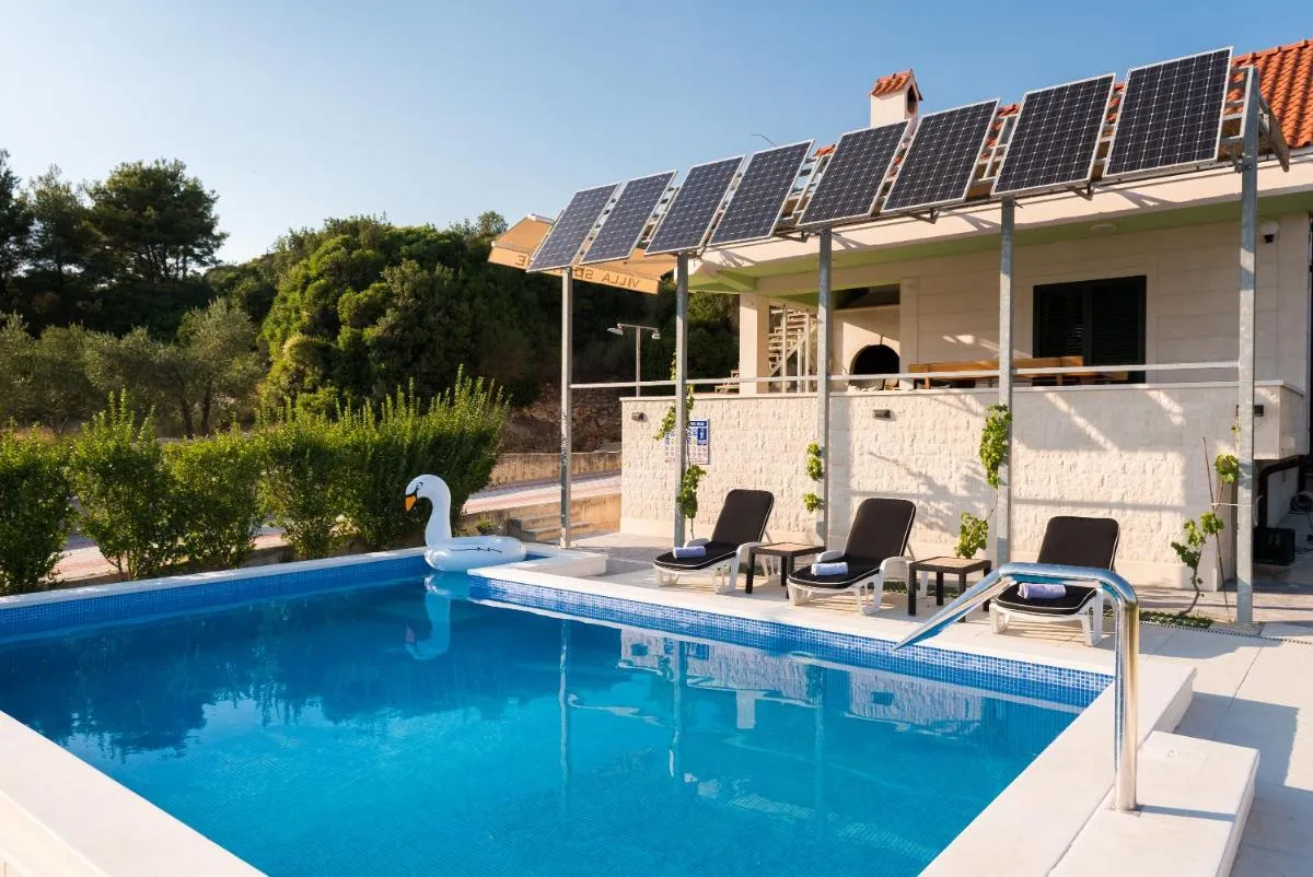 Image 3 of Villa Solitude