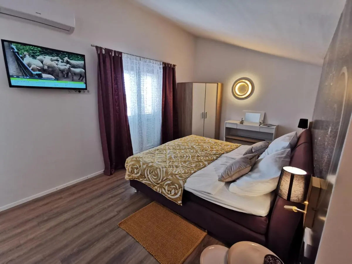 Image 2 of Villa Sundowner