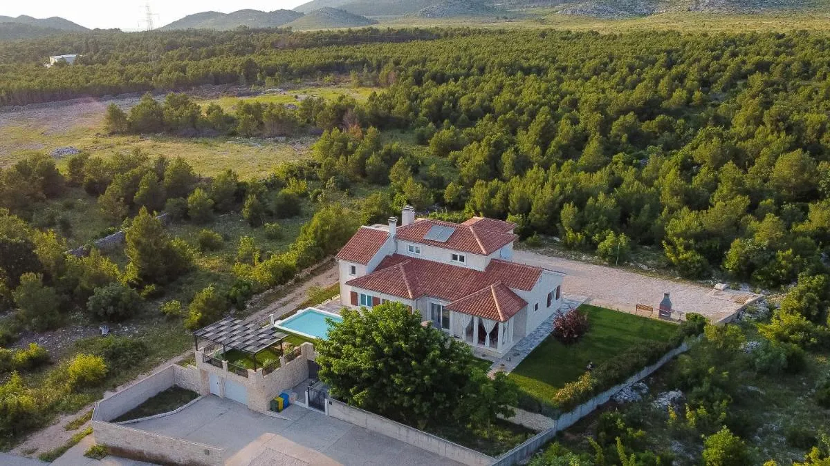 Image 6 of Villa Whitestone