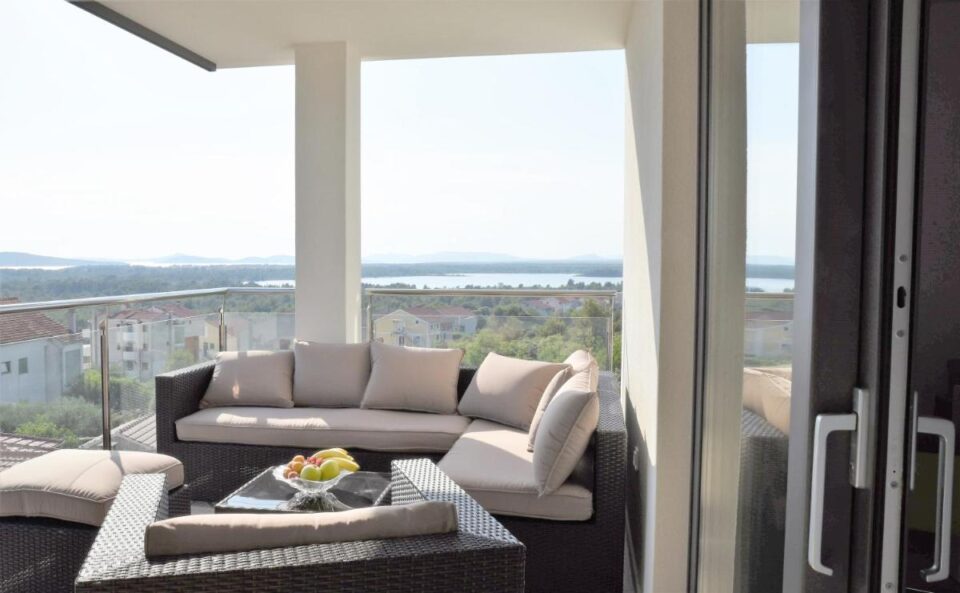 Villa M – Your business & holiday apartment in Sibenik